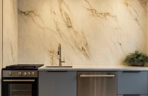 Central Northside Apartment | 3 KING BEDS Free parking Steps from Everything