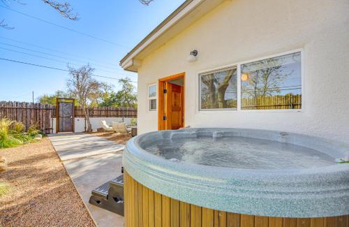 Southside Apartment | 3 Mi to Downtown - Condo with Hot Tub in Santa Fe!