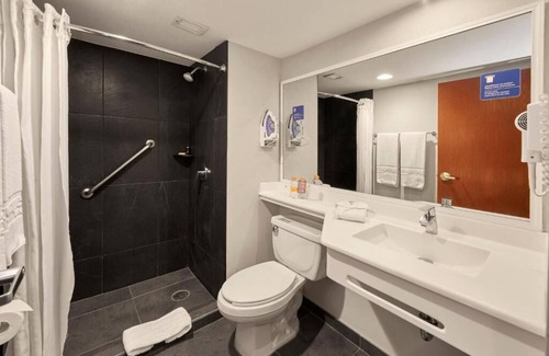 Benito Juarez Hotel | 3 Modern Suite Near CUN Airport | Kitchenette, Pool & Free Breakfast