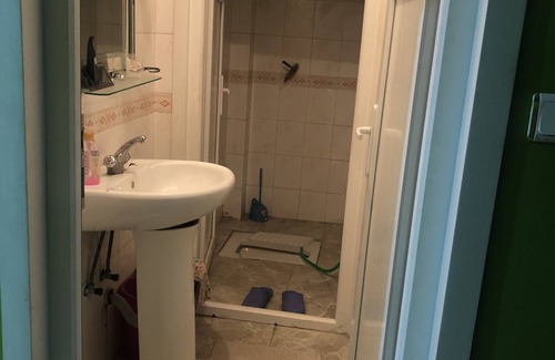 Kucukcekmece Apartment | 3 Rooms Cozy Flat in family apartment