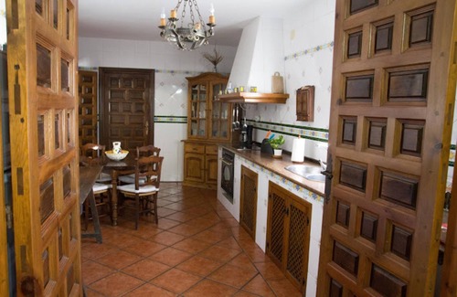 Orgaz Cottage | 30 minutes from Puy de Fu! Ideal for groups and families.
