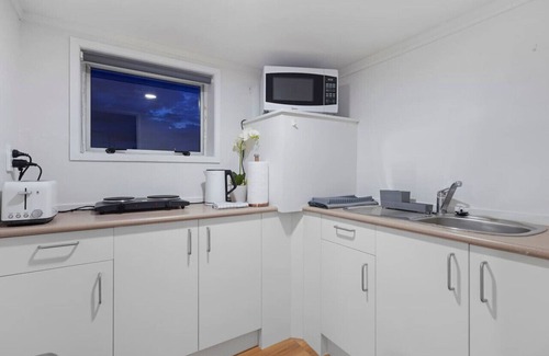 Henderson Apartment | 31 Rangeview Road, Sunnyvale, Auckland 0612