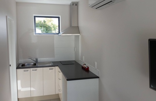 Addington Hotel | 319 Addington Motel