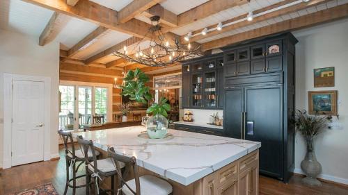 Kingston Springs House | 35 Acre Estate w Pool Spa Wine Cellar Gym Near Golf Club La Pearla Ranch by AvantStay