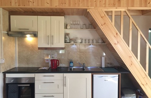 Cashel Apartment | 369 Gowla Cottage, 2 Bedroom, Sleeps 4