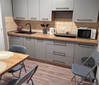 Schwedt/Oder Apartment | 3A Neu renoviert 3 Zi 5 Betten