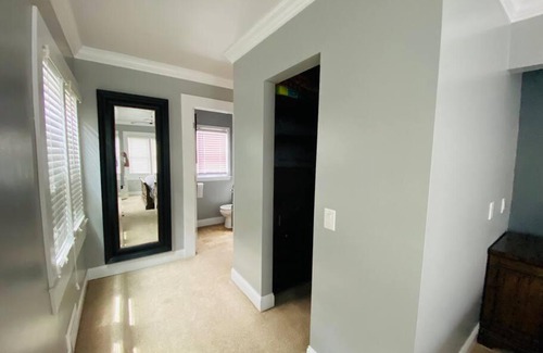 Dubuque House | 3bed 2bath nestled in cozy Grandview neighborhood