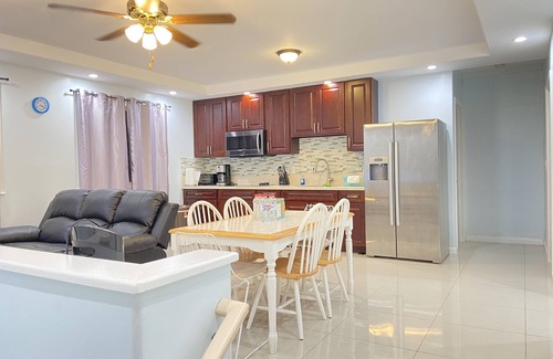 Liliha - Kapalama Apartment | 3bedrooms&1bathroomconvenient Location, Near Freeway, Shopping center