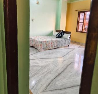 Kakarmatha House | 3BHK Kashi Stay