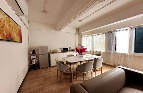 China Town Apartment | 3BR China Town, Rare to find 2 mins from MRT trainnn