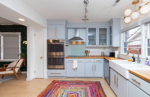 Charlotte House | 3BR Queen Chateau - Pets & Fenced Yard & Sleeps 9