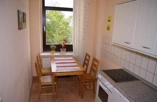 Loebtau Apartment | 3R Fewo bis 8 Personen zentral T8