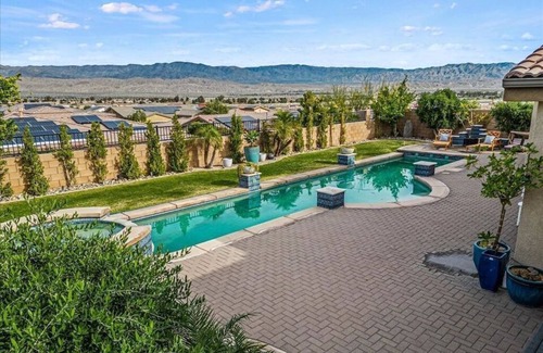 Palm Desert House | 4 Bed/3.5 Bath Hideaway in a quiet gated community in Palm Desert.