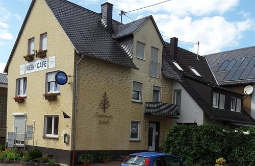 Kluesserath Apartment | 4-bed apartment Moselle - Ferienweingut Degenhof