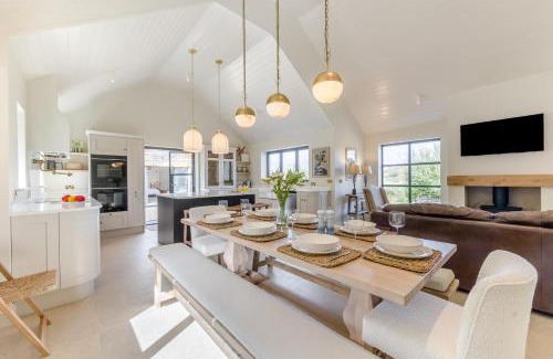 Llandovery House | 4 Bed in Halfway oc-t33077