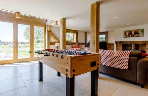 Moreton House | 4 Bed in Ledbury 60200