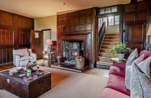 Llanover House | 4 Bed in Llanover 91243