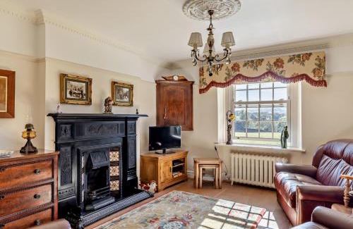 Wincle House | 4 Bed in Wincle 95651