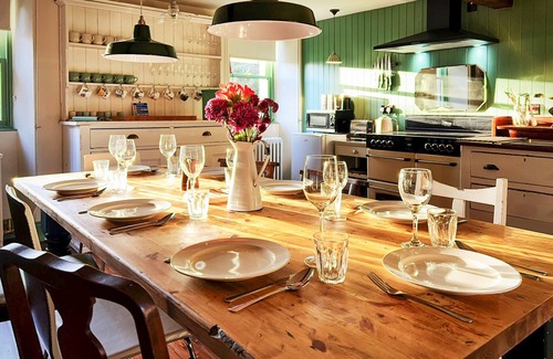 Cardross Cottage | 4 bedroom accommodation in Cardross, Near Helensburgh