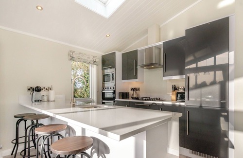Great Coxwell Ski Chalet | 4 bedroom accommodation in Faringdon