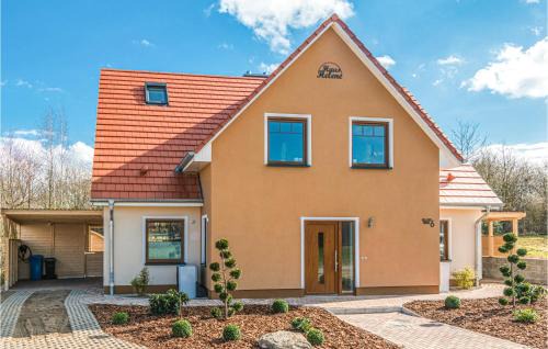 Wohlenberg House | 4 Bedroom Amazing Home In Klütz