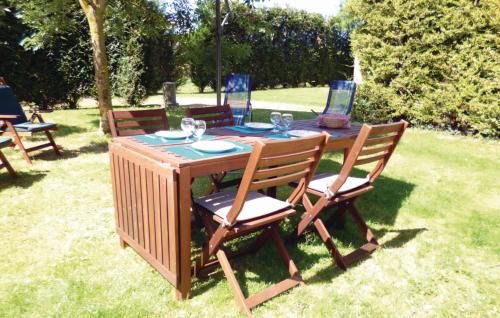 Moult-Chicheboville House | 4 Bedroom Awesome Home In Chicheboville