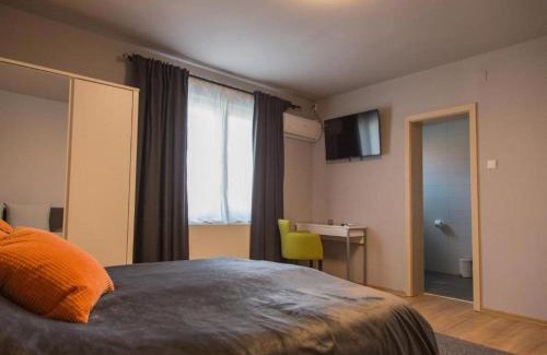 Karanac House | 4 bedroom holiday home with pool