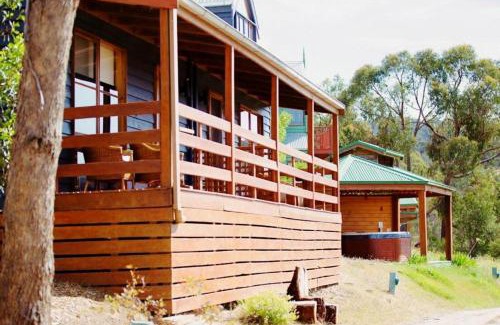 Moonambel House | 4 Bedroom Holiday House in Winery