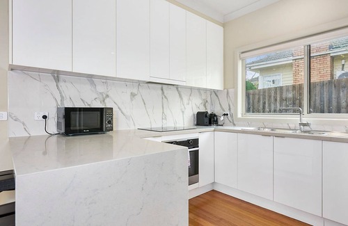 Heathmont Apartment | 4 Bedroom Home in Heathmont Perfect for Families