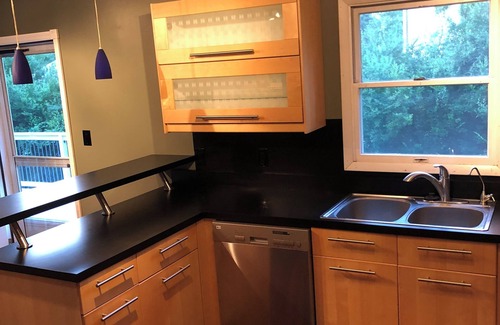 Houserville House | 4-bedroom house perfect for your stay at Penn State. Only 3 miles from campus.