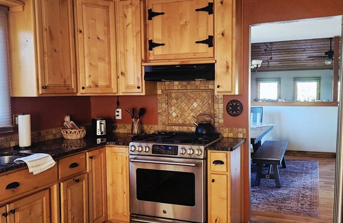Redlands House | 4-bedroom house. Epic views. No additional cost for cleaning.
