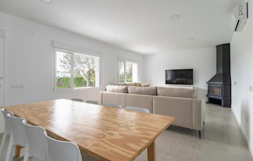 Villamartin House | 4 Bedroom Lovely Home In Villamartin