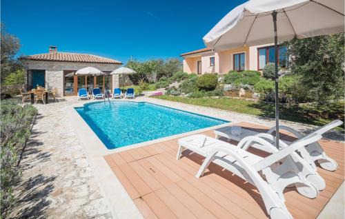 Kastel House | 4 Bedroom Nice Home In Buje