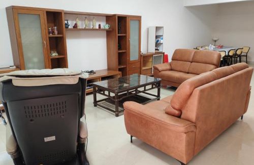 Bukit Jalil House | 4 Bedrooms 4 Bathrooms 10Pax Comfy Sleeps Landed Spacious House