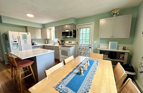 Cavendish House | 4 BR Ranch in Proctorsville VT-Families, couples, weddings. AC