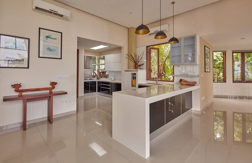 Bukit Villa | 4 BR Villa with Jimbaran Bay View, Near GWK. FREE airport pick up