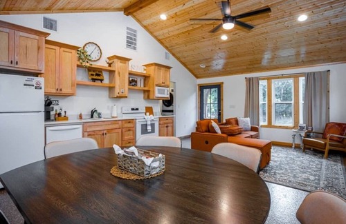 Hulbert Cabin | 4 Cabin Retreat Sleeps 12 with Hot Tubs and Firepit