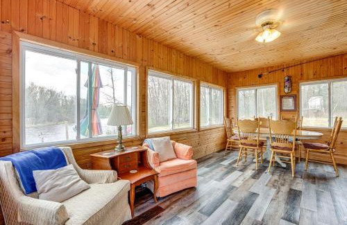Evart House | 4 Mi to Snowmobile Trails Muskegon River Retreat