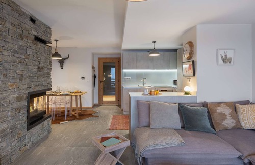 Chatel Apartment | 4-person flat - fireplace, close to the centre and slopes