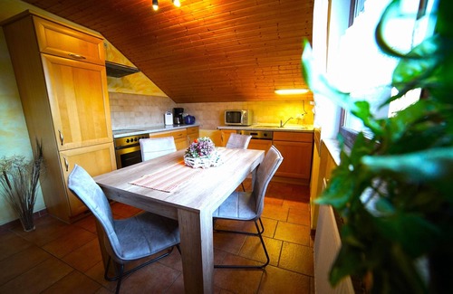 Bad Harzburg Apartment | 4 Personen Ferienwohnung im Wald mit Kamin, 84m², 3 Zimmer - 4 Personen Ferienwohnung im Wald mit