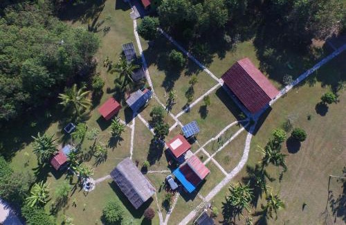 East Manggarai Bed & Breakfast | 4 Pohon - Les 4 Arbres