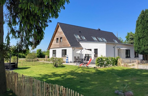 Kirchdorf Apartment | 4-star maisonette apartment "pick-up house" near the Boddenstrand