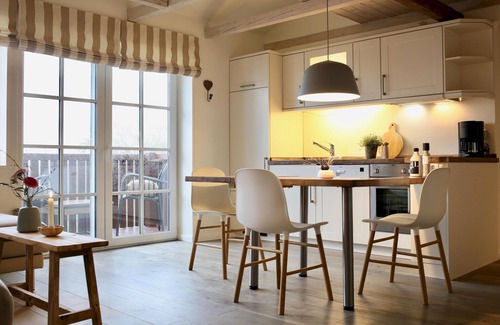 Sonke-Nissen-Koog Apartment | 4-star vacation apartment "Lüttmoor" in country house style with feel-good character