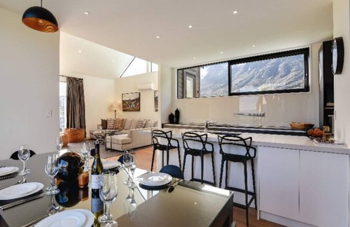 Jacks Point House | 4 Stockyard lane, 3 Bedroom Home in Jacks Point