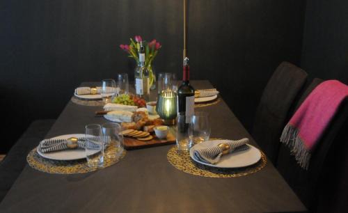 Bantry Apartment | 4 Tom's Lane