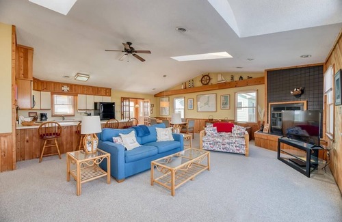 South Nags Head House | 408 - Nags Head Rental Home w/Ocean Views and Community Pool!