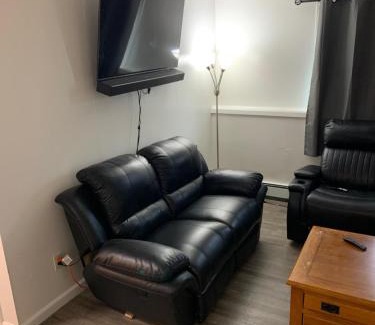 Midtown Anchorage Apartment | 410 e45th 2 bedroom apartment