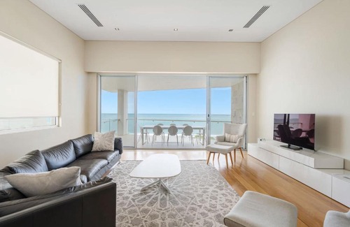 McCracken House | 43A Hayward Ct - Beachfront Linen and Wi-Fi