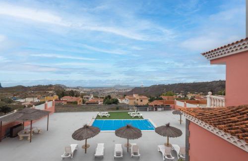 Los Portales House | 4BR Chalet El Romero-Private Pool, Barbecue & Chill