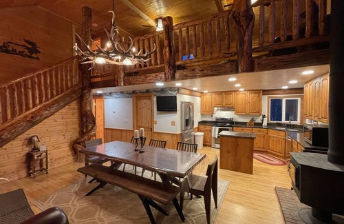 Swanlake Cabin | 5 acre Cabin with Pond & Stream!